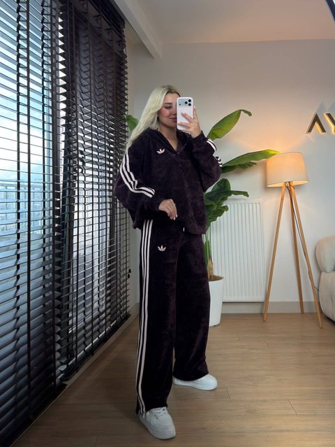 Adidas tracksuit’s